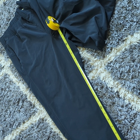 All In Motion Black Stretch Quick Dry Capri Jogger Track Pant Womens Size Large - Picture 8 of 10